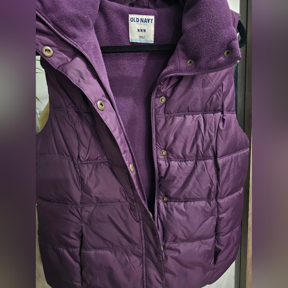 SOLD Old Navy Purple puffer vest Medium - Picture 2 of 7